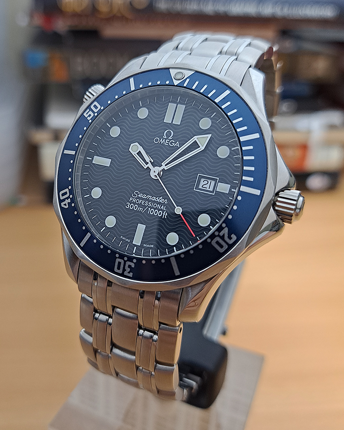 Omega seamaster professional 300m quartz hot sale